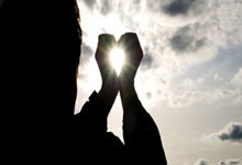 半岛体育教练-携手奋进：柏林赫塔球员兢兢业业，力争实现连胜