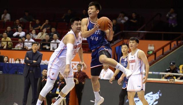 半岛体育网址-亚洲篮球赛场波澜壮阔，谁是最佳？