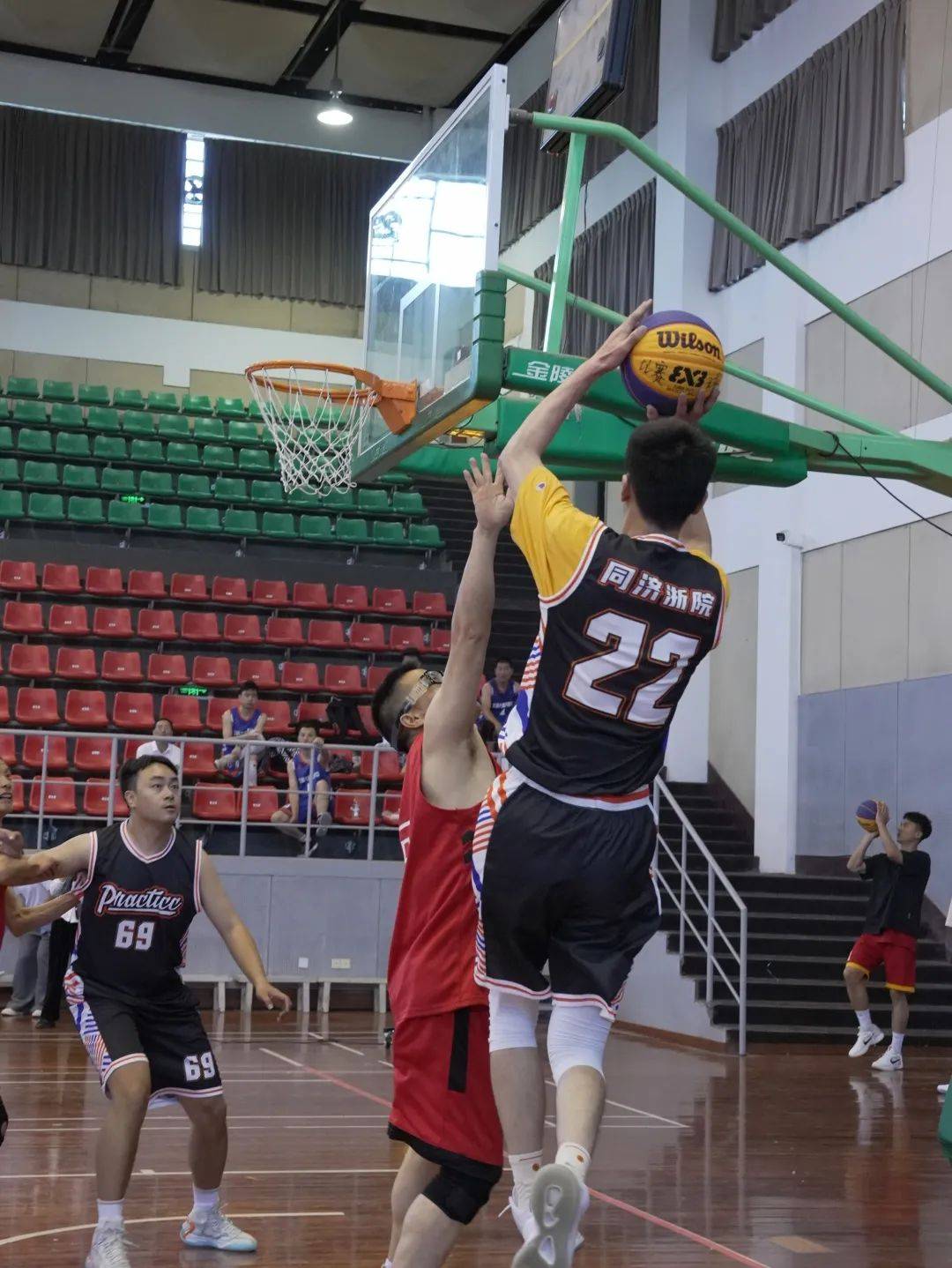 亚洲篮球赛场波澜壮阔，谁是最佳？