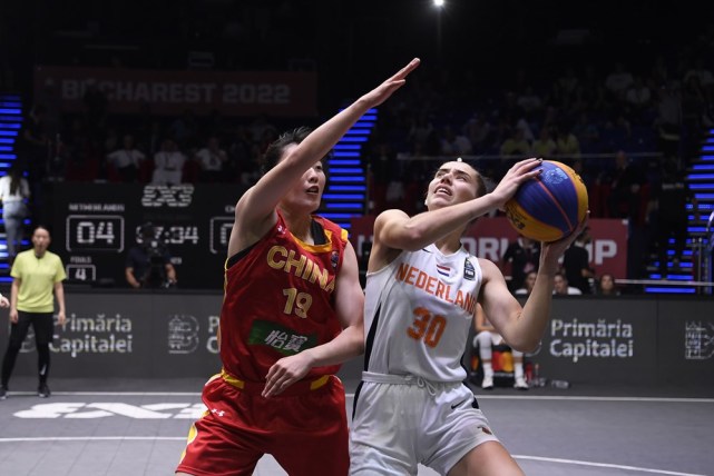 江西队压倒对手,夺得比赛胜利 江西队压倒对手,夺得比赛胜利