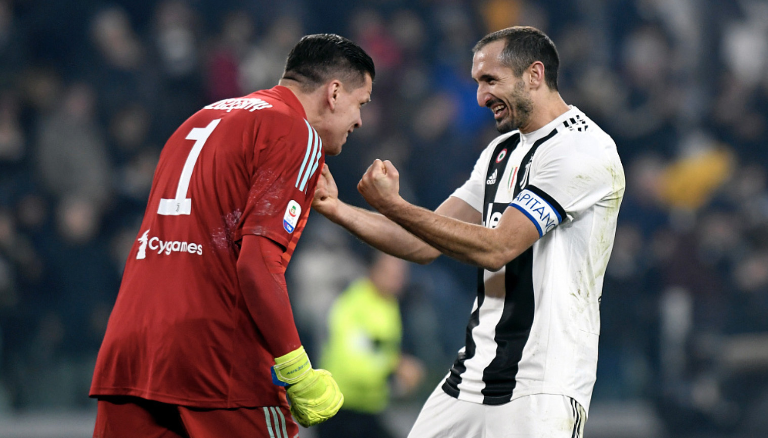 半岛体育电竞-尤文图斯全队意气风发，气势如虹的简单介绍