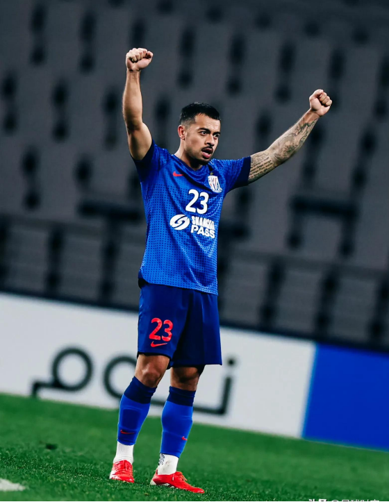 半岛体育竞技-上海申花豪取胜利步入联赛前列的简单介绍