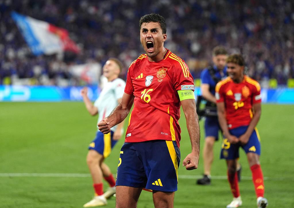 包含西班牙横扫对手,英格兰苦战胜利,热门球队争夺荣誉的词条 包含西班牙横扫对手,英格兰苦战胜利,热门球队争夺荣誉的词条