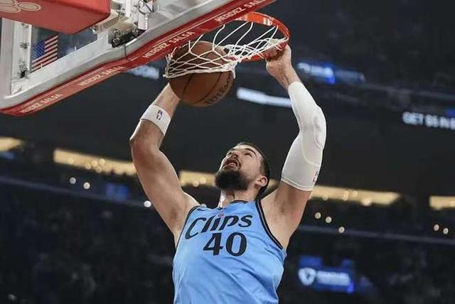 半岛体育链接-包含灰熊队客场挽回两连败，新援发挥亮眼助球队取胜的词条