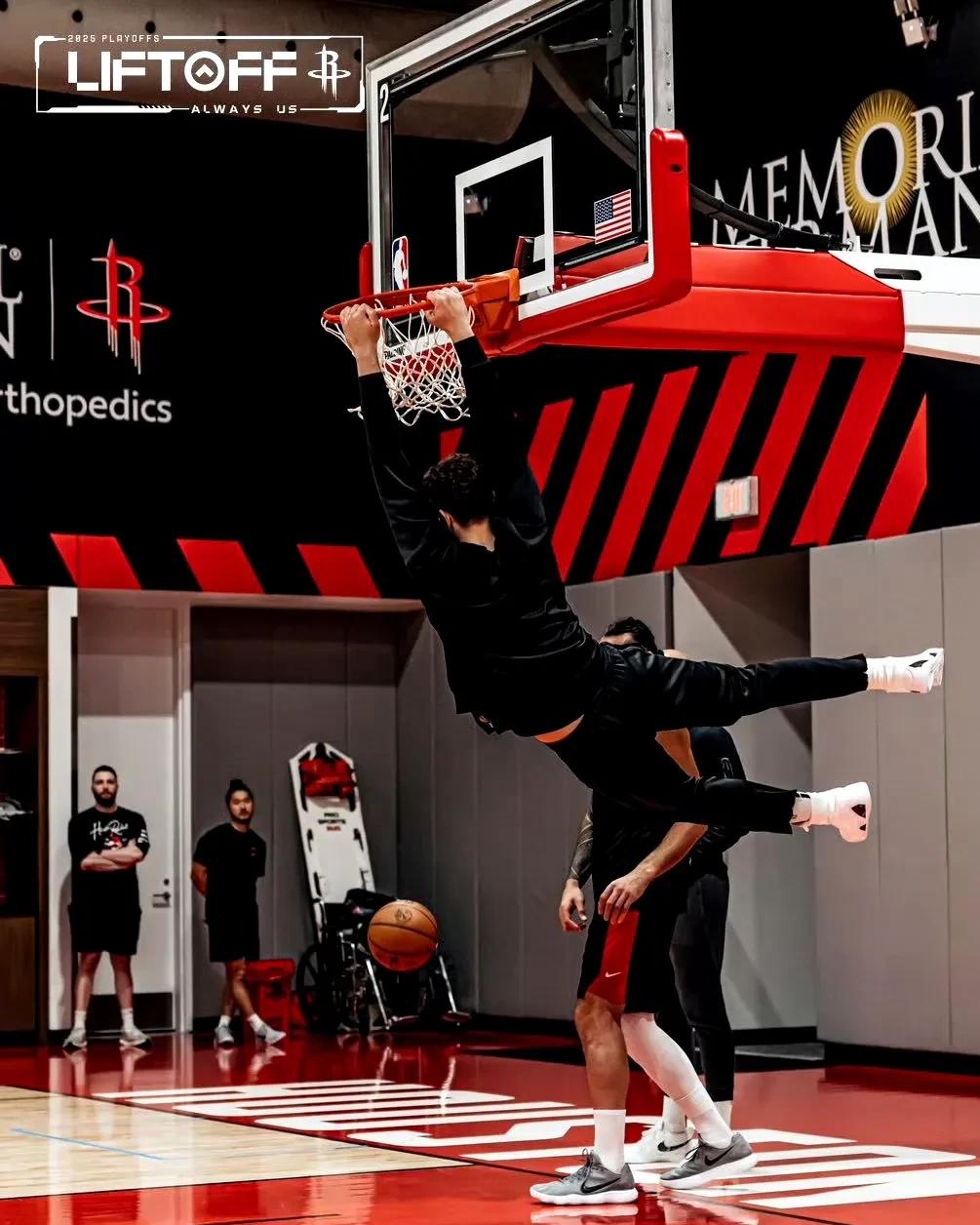 火箭主帅现场谈队员训练状态期待未来变革的简单介绍