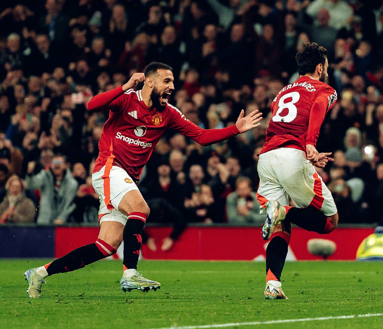 南安普顿客场大胜莱斯特城,英超保级形势一片曙光 南安普顿客场大胜莱斯特城,英超保级形势一片曙光