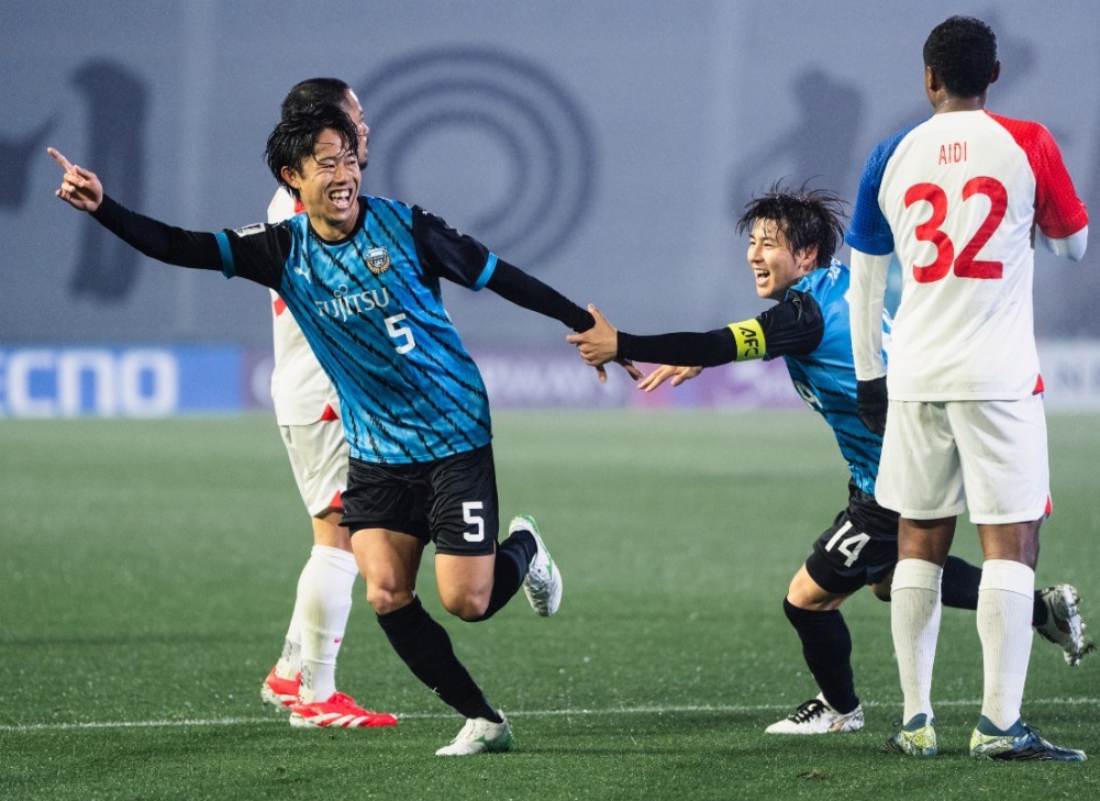 精英球队之间的对抗，一场惊心动魄的比赛即将展开