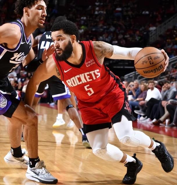 主教练连挑战连败,球队变数重重 主教练连挑战连败,球队变数重重