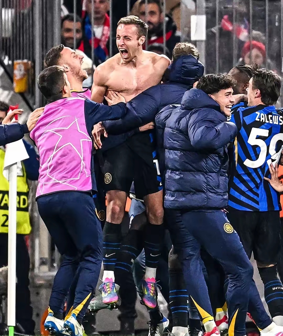 拜仁慕尼黑遭遇短暂失利,寻求复仇的简单介绍 拜仁慕尼黑遭遇短暂失利,寻求复仇的简单介绍