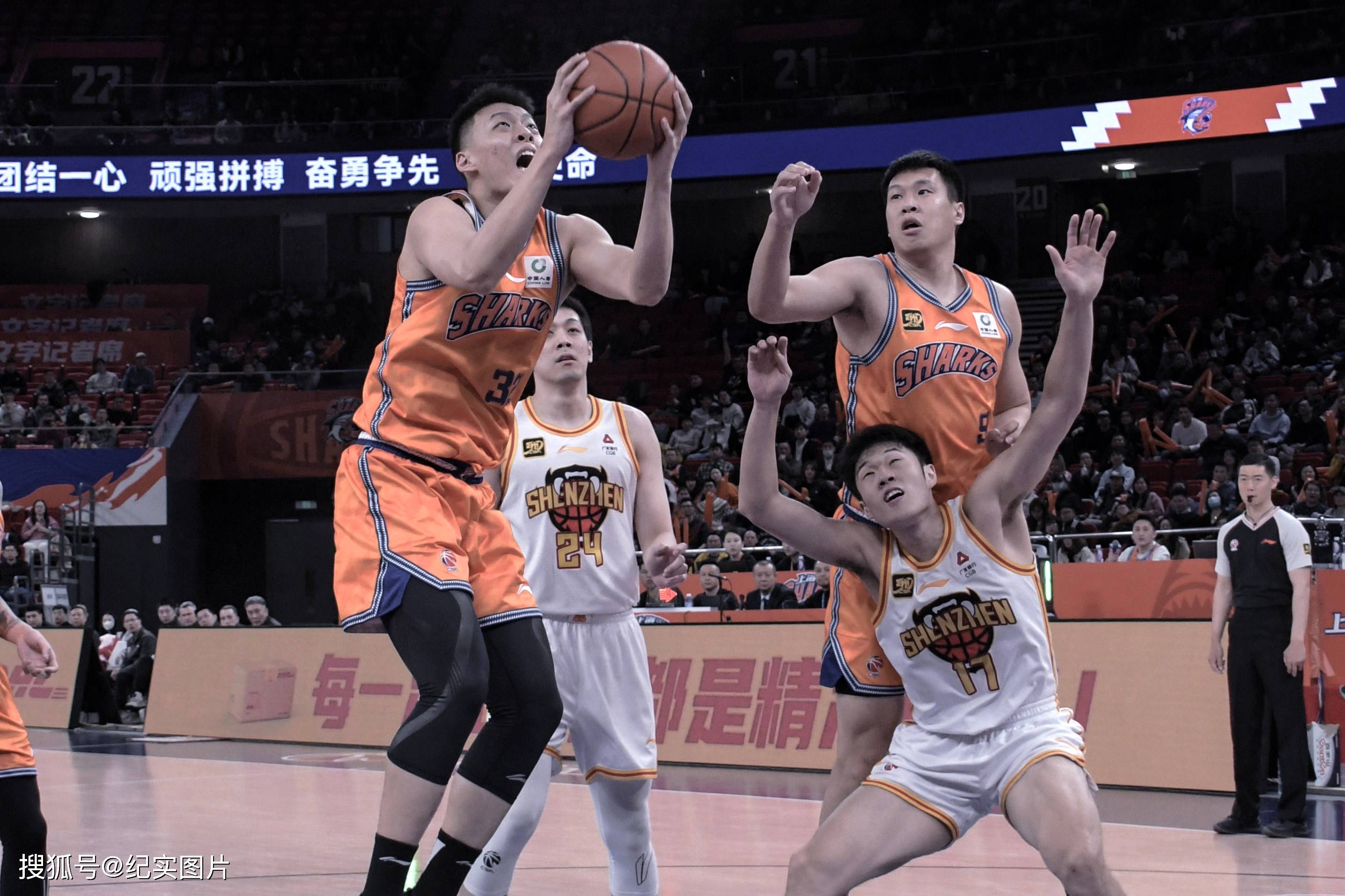 关于CBA新赛季揭幕战火爆,卫冕冠军遭不敌深圳队的信息 关于CBA新赛季揭幕战火爆,卫冕冠军遭不敌深圳队的信息