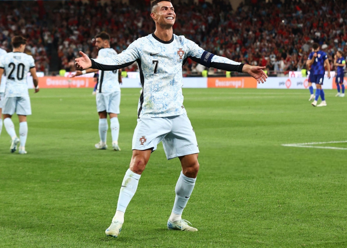 尤文图斯客场逆转,赢得关键胜利 尤文图斯客场逆转,赢得关键胜利