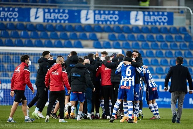 半岛体育登录入口-包含塞维利亚队长赛后发言，力保联赛前三席位的词条